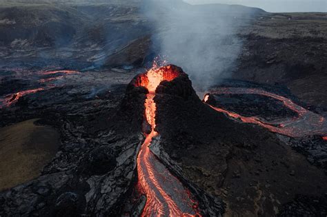 Best Fagradalsfjall volcano tours - Epic Iceland 2021