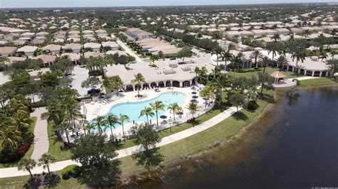 Verona Walk - Best Neighborhoods in Naples, FL