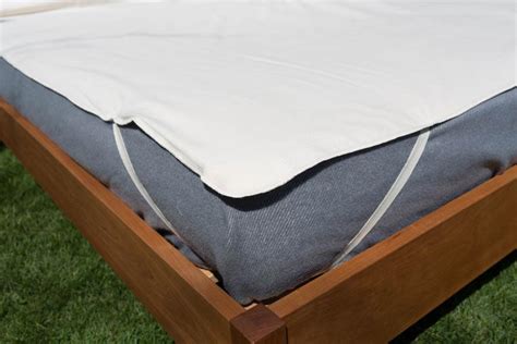 Certified organic cotton mattress protector, Soaring Heart, USA