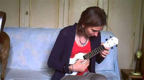 Banana man con ukulele ( easy) - YouTube