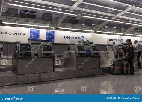 United Airlines Check-in Desk. United Airlines is an Anchor Airline at ...