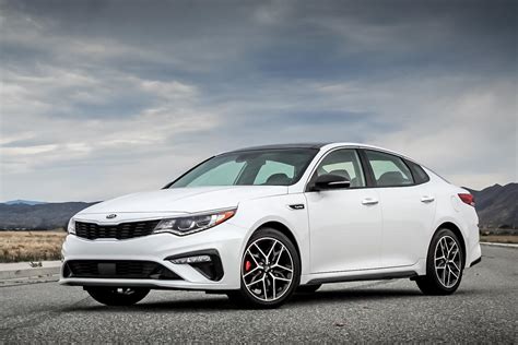 2020 Kia Optima Review, Pricing | Optima Sedan Models | CarBuzz