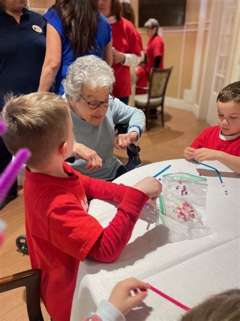 West Hartford Methodist Nursery School Visits Brookdale Chatfield for ...