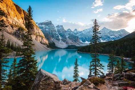 - Moraine lake at sunset in autumn, Banff, Canada | Royalty Free Image