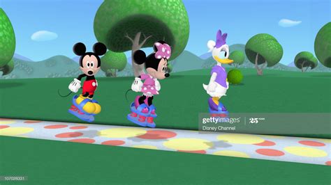 Watch mickey mouse clubhouse season 3 episode 15 minnie s mouseke ...