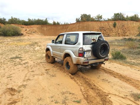 Toyota Land Cruiser 90 series off road - 2024