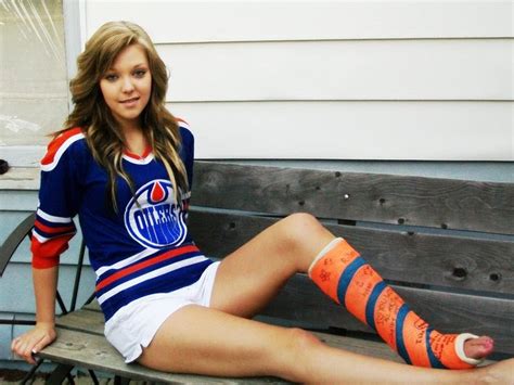 Hot Chicks In Hockey Jerseys: Edmonton Oilers