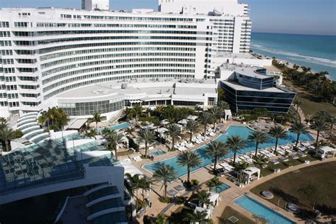 Fountain Bleu Hotel Miami Beach