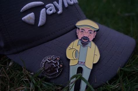 Chubbs Golf Coach Divot Tool W/ Wooden Hand Ball Marker - Etsy