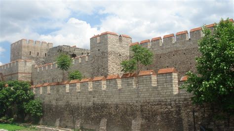 constantinople | File:Walls of Constantinople.JPG - Wikimedia Commons | Fall of constantinople ...