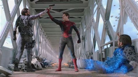 Spider Man Far From Home - Mysterio vs Spiderman Final Battle - Ending Scene - YouTube