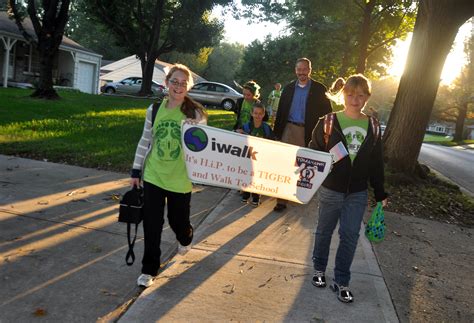 International Walk to School Day - Greenability Magazine