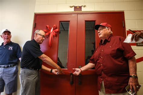 Muskegon alumni gather for Legacy Room ribbon cutting ceremony - mlive.com