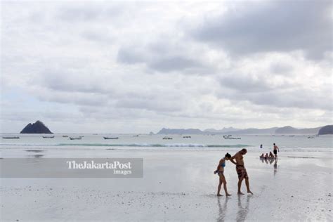 File: Pantai Selong Belawan Lombok Barat, NTB by Seto Wardhana | The Jakarta Post Images