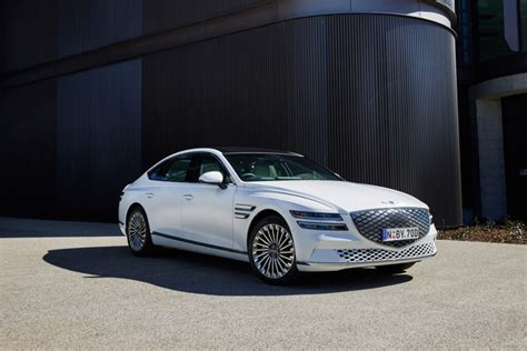 Genesis Electrified G80 review: Big limousine goes electric - EV Central