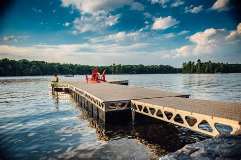 8'x24' Floating Dock Complete Kit - CanadaDocks™