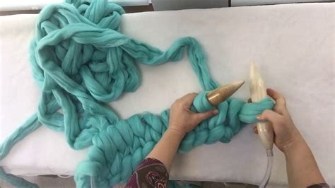 KNIT MERINO WOOL BLANKET WITH GIANT NEEDLES - YouTube