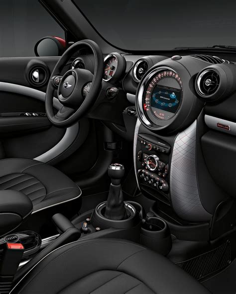 Rugged capabilities, refined interior. The well tailored interior of the MINI Countryman takes ...