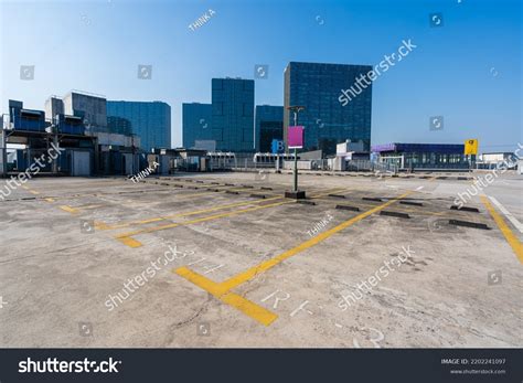 Parking Shopping Mall Stock Photo 2202241097 | Shutterstock