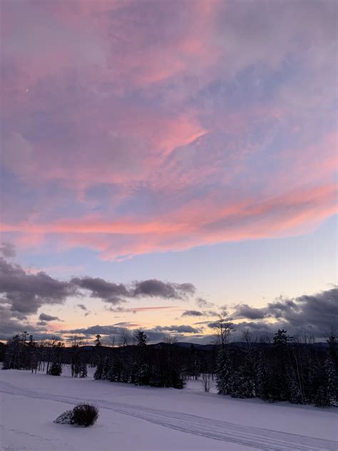 Bethel this evening : r/Maine