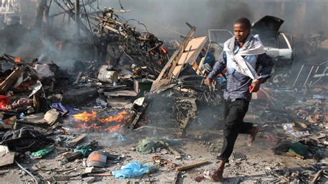 Truck Bomb Kills at Least 20 in Somalia’s Capital - The New York Times