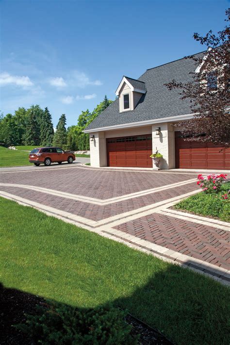 Entrance & Driveway with Copthorne Paver - Photos | Patio pavers design, Brick paver driveway ...