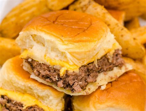 Cheeseburger Sliders with Hawaiian Rolls with Hawaiian Rolls - Fantabulosity