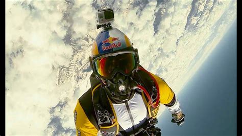 Breathtaking high altitude acrobatic skydiving - Red Bull Skycombo ...