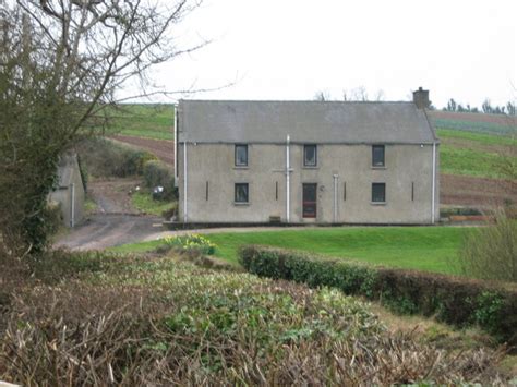 Modern two-storey house © Brian Shaw cc-by-sa/2.0 :: Geograph Britain and Ireland