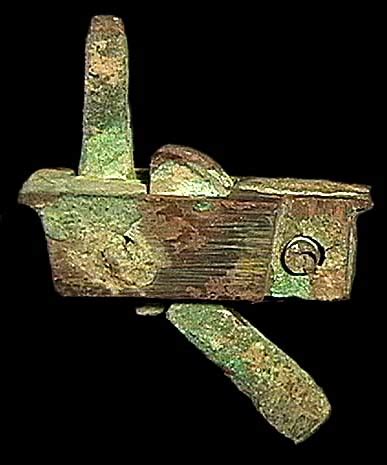 Ancient Chinese bronze crossbow mechanisms