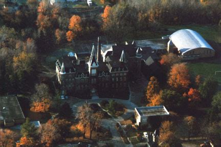 Alma College, St.Thomas - aerial view