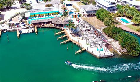 Snappers Key Largo - Oceanfront Restaurant and Bar in The Florida Keys