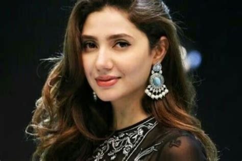 Pakistani actress Mahira Khan opens up on her 'difficult' divorce from ...