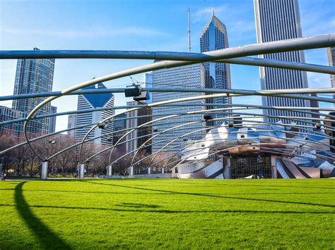 The Chicago Attractions To Put On Your Must-See List