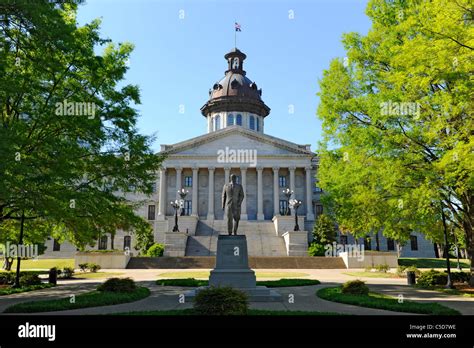 Columbia South Carolina Buildings Statues and Landmarks on the State ...