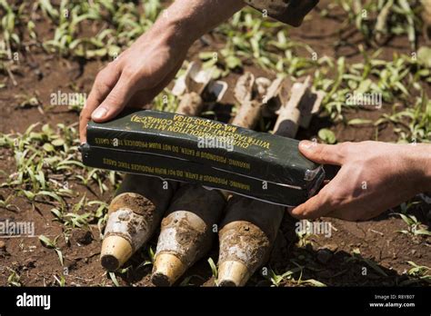 C4 explosives hi-res stock photography and images - Alamy