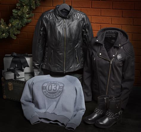 Gift Guide | Motorcycle Gifts | Harley-Davidson USA