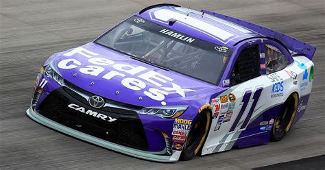 Denny Hamlin delivers the pole for No. 11 FedEx team at Dover | FOX Sports