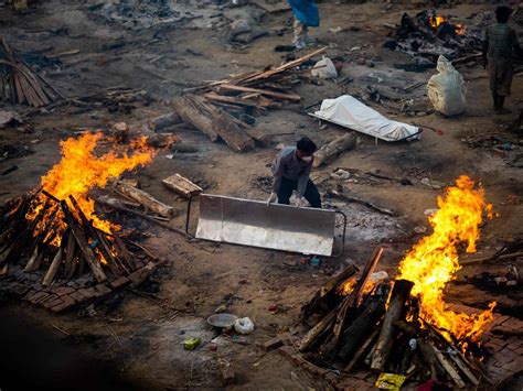 India COVID-19: Mass cremation site pictures show impact of second wave | news.com.au ...