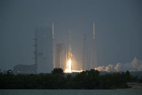 2015-3481 | A United Launch Alliance Atlas V rocket lifts of… | Flickr