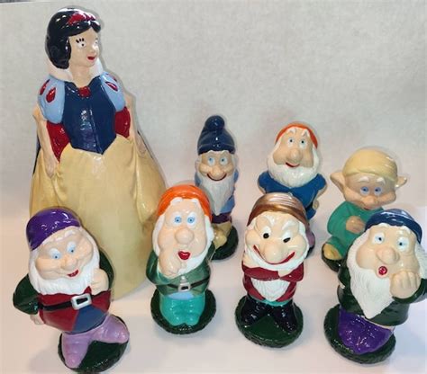 Inverse Design Disney 7 Dwarfs Garden Gnomes - vrogue.co