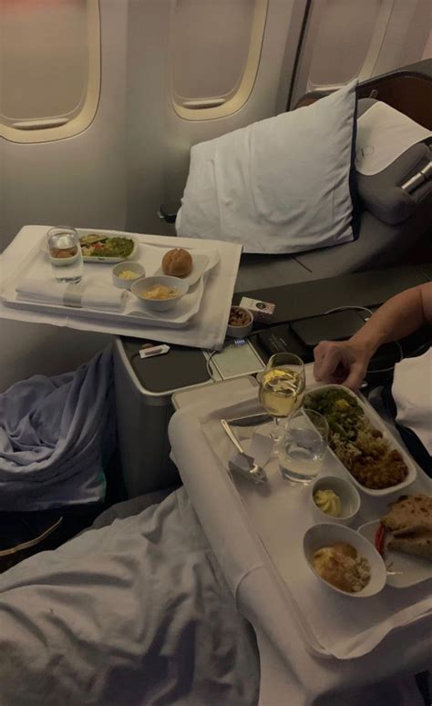 Plane food >