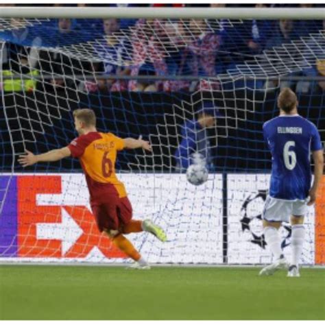 Mauro Icardi's Sensational Goals Propel Galatasaray in Champions League ...