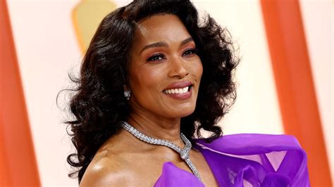 Angela Bassett on Losing Oscar for Black Panther: Supreme Disappointment