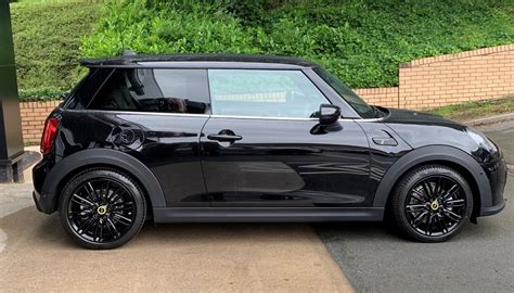 MINI Electric 2021 electric car owner review - Electric Road