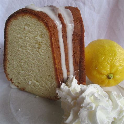 Easy Southern Lemon Pound Cake - Simply deLIZious Baking