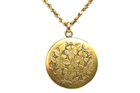 Large Edwardian Yellow Gold Engraved Locket - Pearson's Jewelry