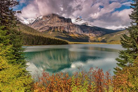 Emerald Lake in Fall Yoho National Park British Columbia Canada ...