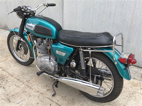 Triumph T150 Trident 750 - Classic Style Motorcycles