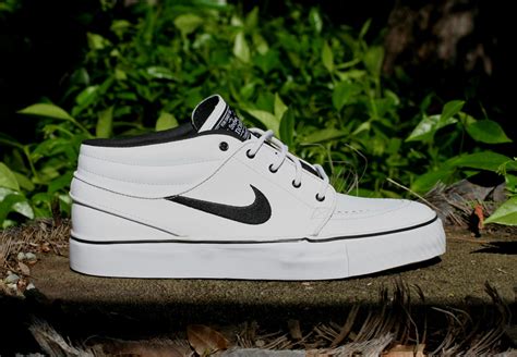 BLAST_OFF: Nike SB Stefan Janoski Mid QS